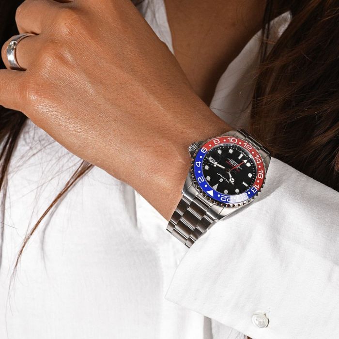 Ocean 39 GMT BLUE-RED Ceramic Diver's watch with massive design